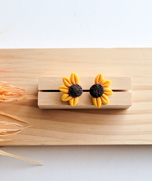 Dainty Sunflower Studs